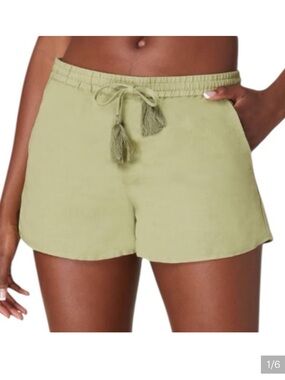 Andie The Short in Ivy